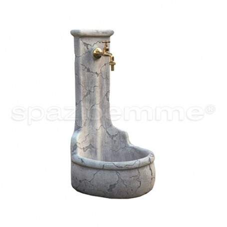 Fontana a colonna Altea