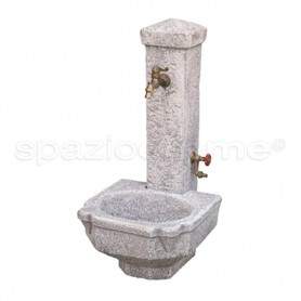 Fontana a colonna Nada